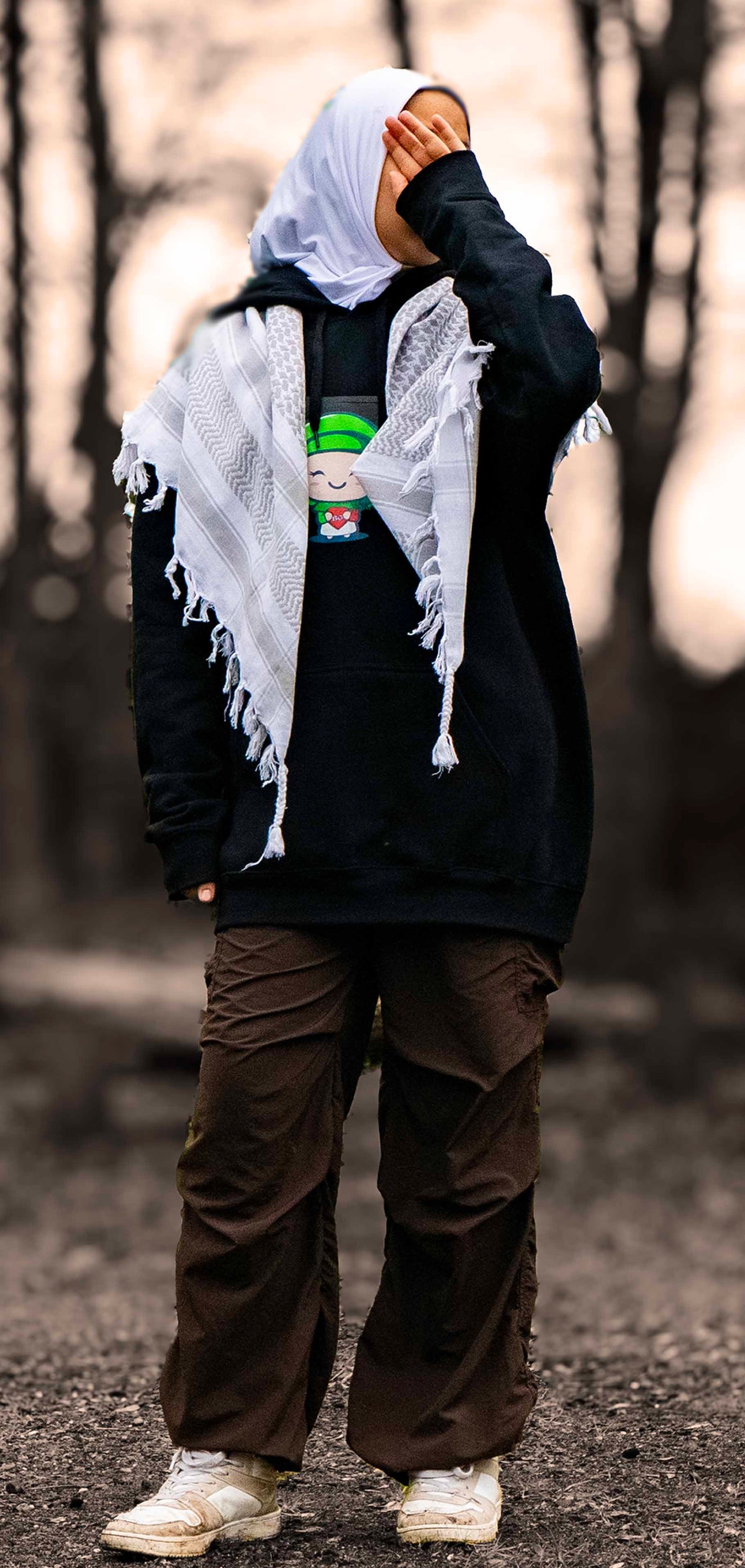 Light Grey and White Palestinian Keffiyeh Shemagh